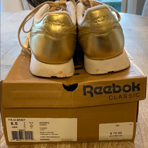 Metallic gold Reebok’s - Picture 4 of 6